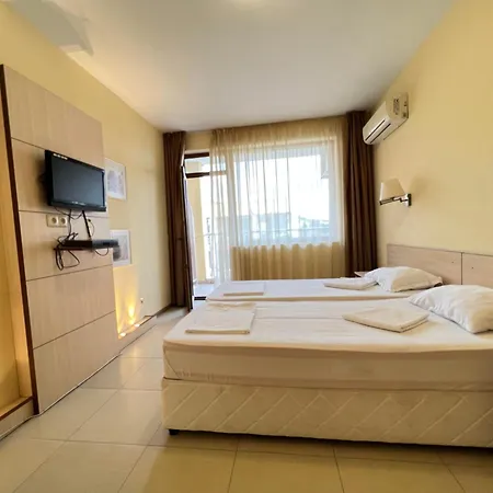 александра Hotel 3*