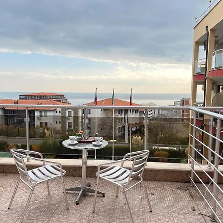 александра Hotel