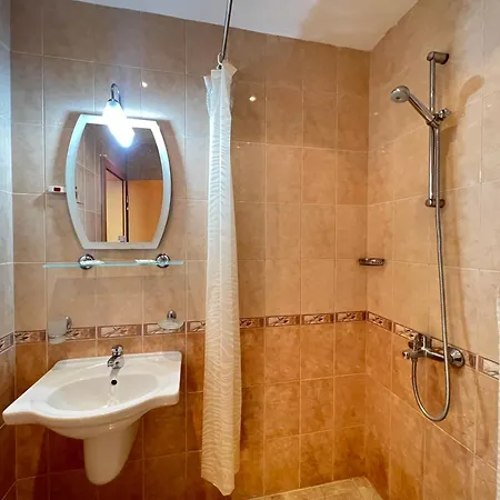 александра Hotel