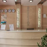 ホテル александра
