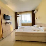 александра ホテル 3*