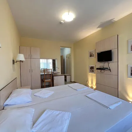 Hotel александра 3*