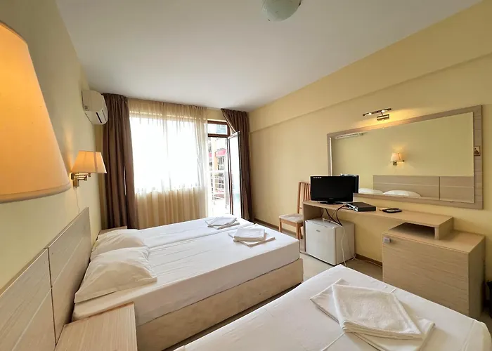 александра Hotel